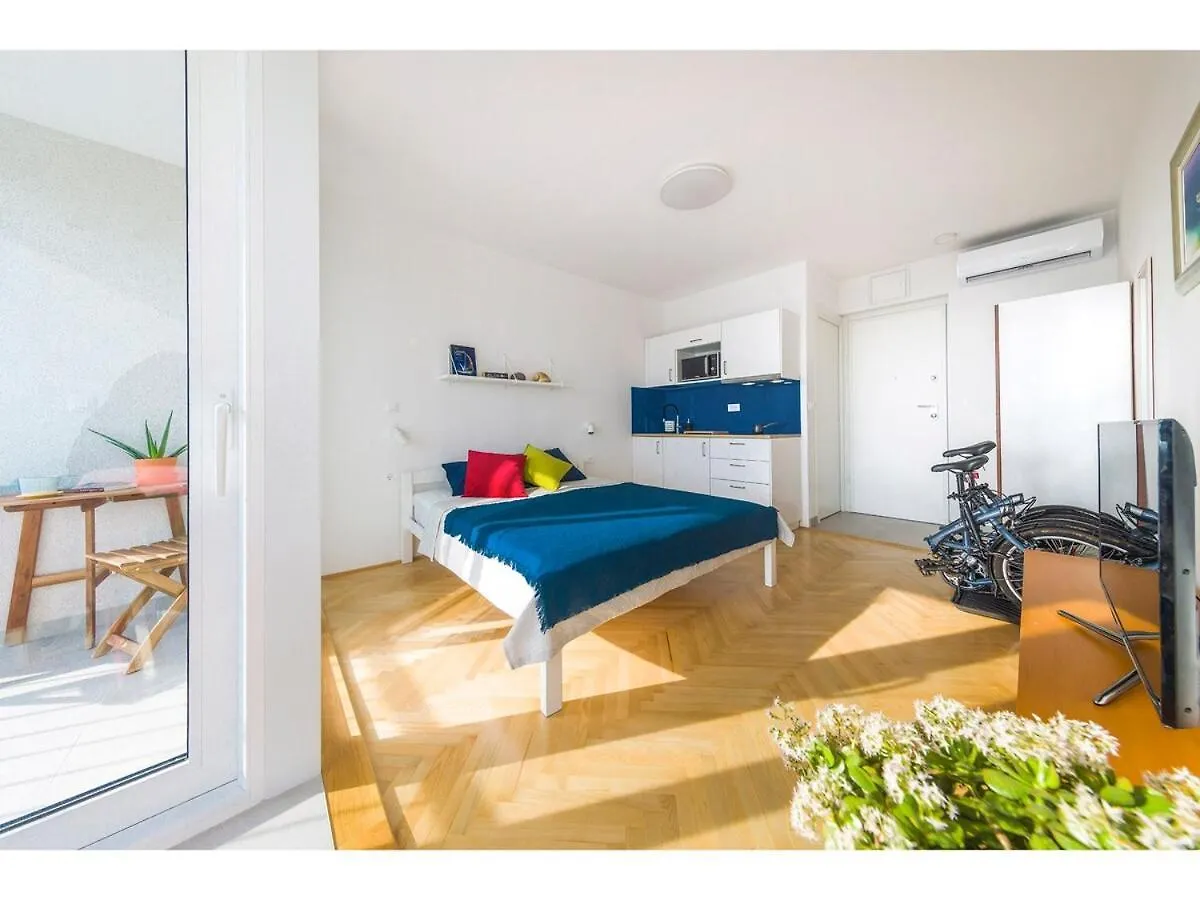 Summer Blue Bikes4Free Reduced Split Apartamento